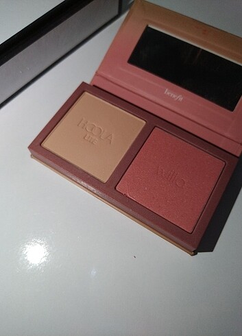 Benefit hoola lite willa allık 