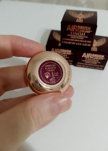 Beden Bej Renkli Airbrush Kapatıcı ve Aydınlatıcı