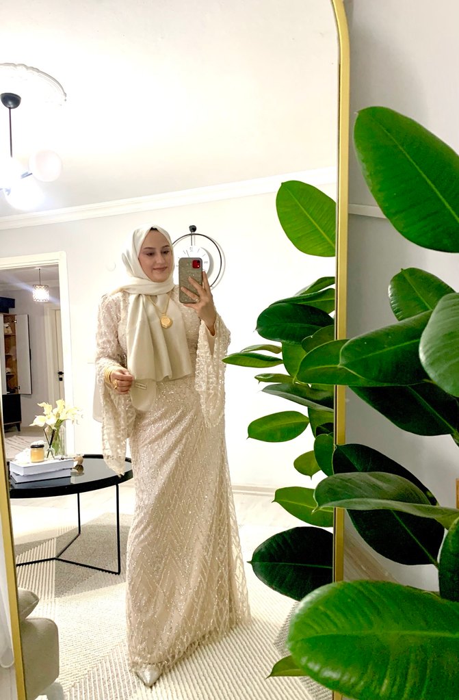 Düz Etnik Desenli ful işlemeli krem  Uzun Abiye Elbise
Şal dahil - Görsel 2