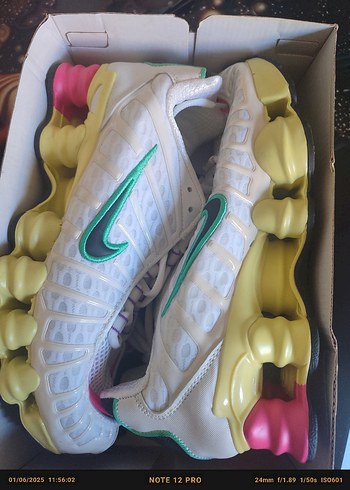 Nike Nike Renkli Bağcıklı Yüksek Topuklu Kadın Spor Ayakkabı