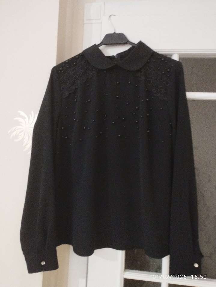 Uzun Kollu Siyah Gotik Gömlek - Görsel 4