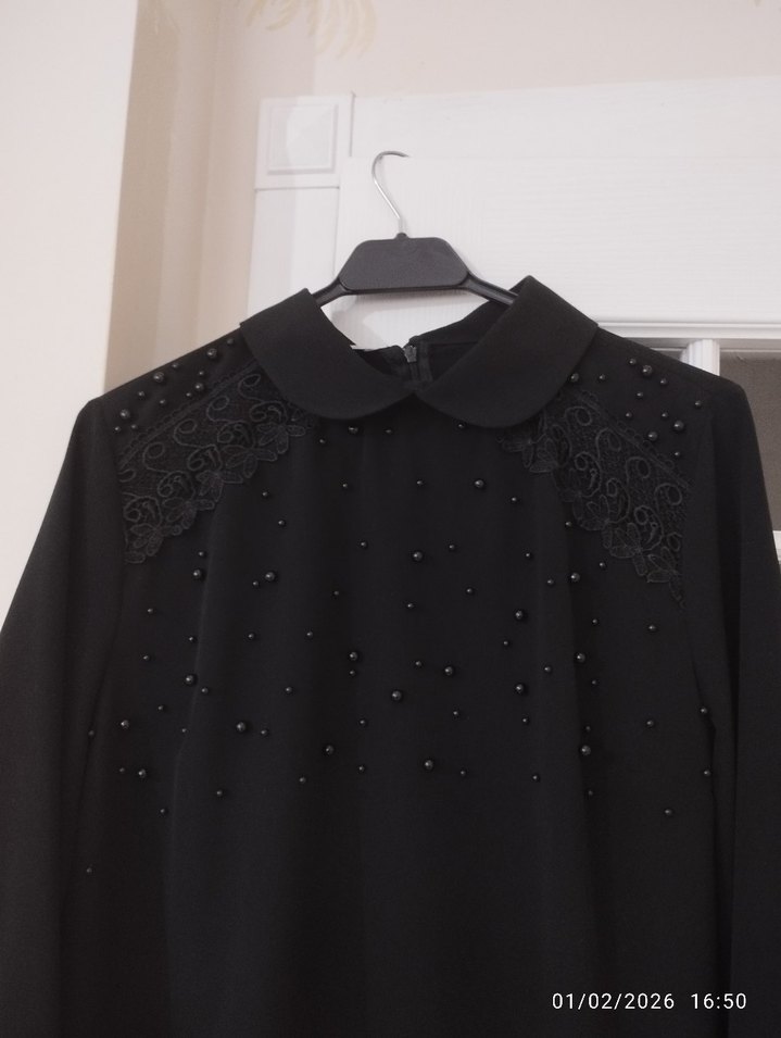 Uzun Kollu Siyah Gotik Gömlek - Görsel 2