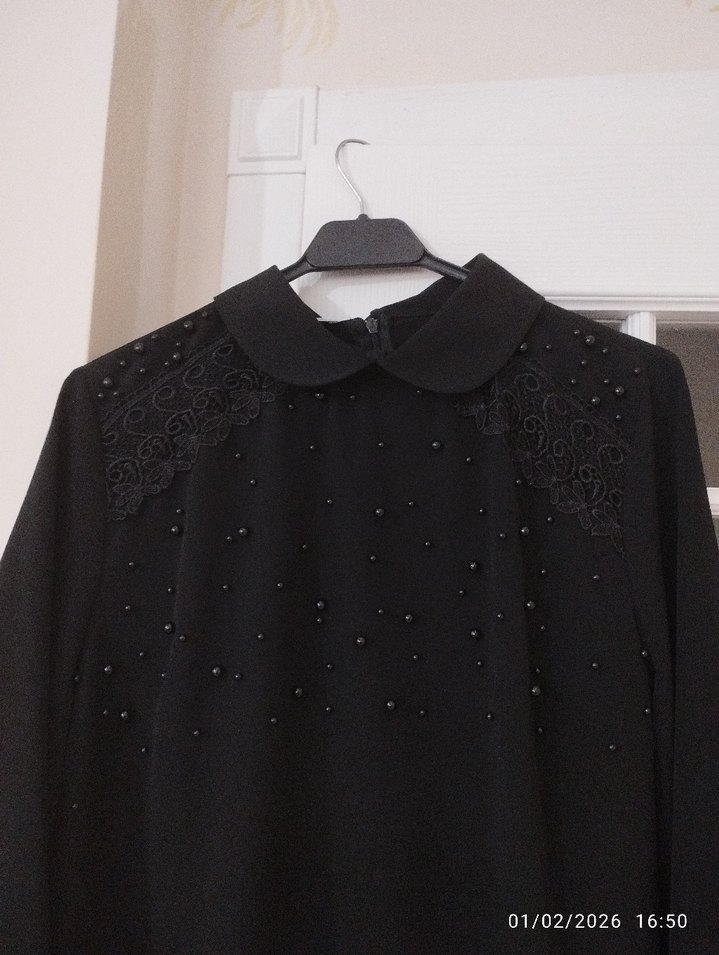 Uzun Kollu Siyah Gotik Gömlek - Görsel 3