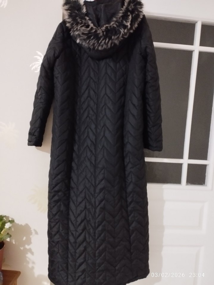 Siyah Uzun Kadın Kışlık Mont - Görsel 4