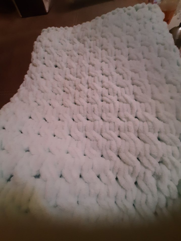 Beyaz Örgü Çocuk Battaniyesi - Görsel 2