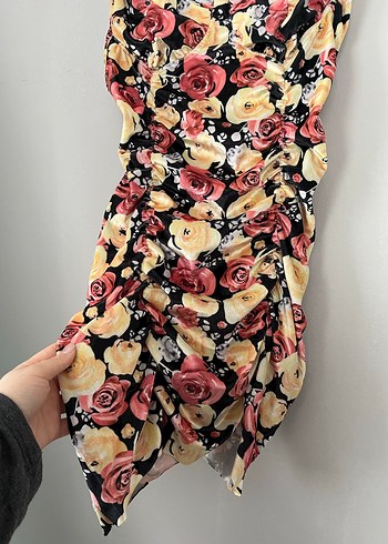 Çiçek Desenli Mini Kadife Drapeli Elbise - Görsel 2