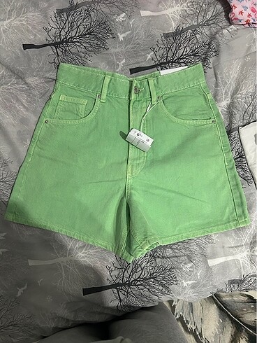Kadın Bershka şort