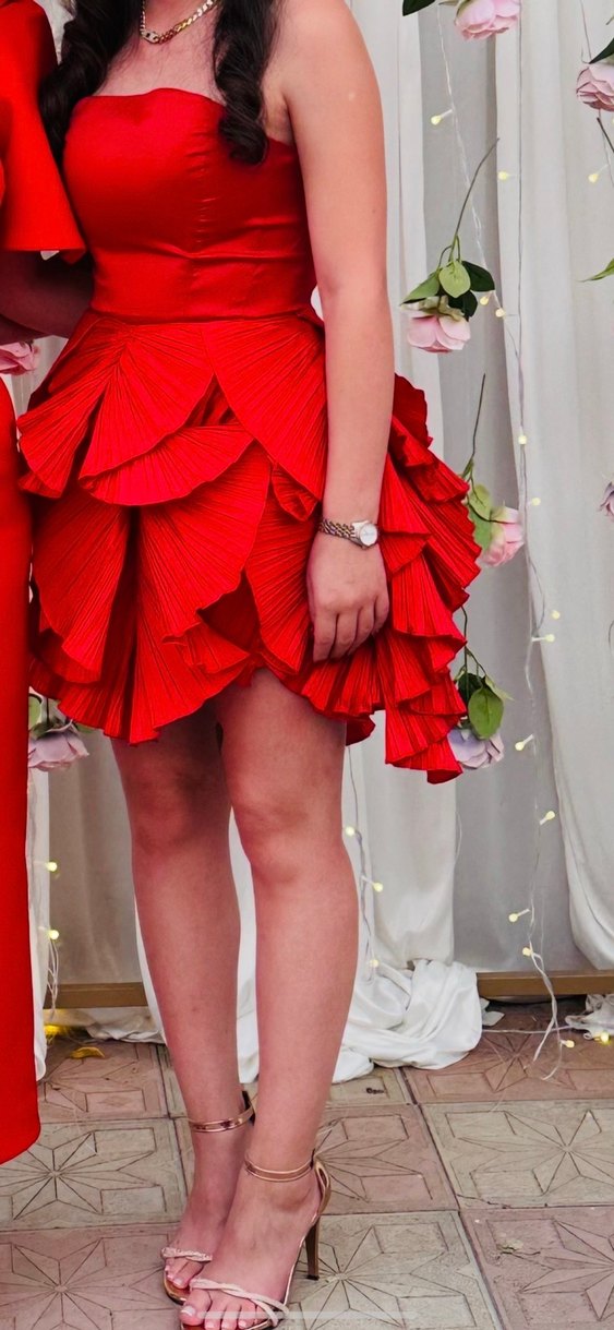 Alfabeta Kırmızı Straplez Fırfırlı Mini Abiye Elbise - Görsel 2