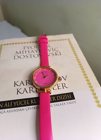 Diğer minimal kadın saat