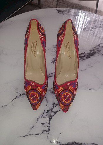 Renkli Nakışlı Tokalı Stiletto - Görsel 2