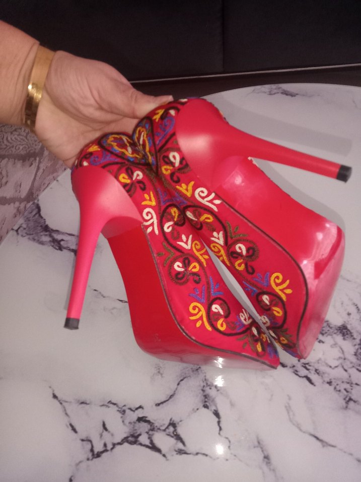 Renkli Nakışlı Tokalı Stiletto - Görsel 3