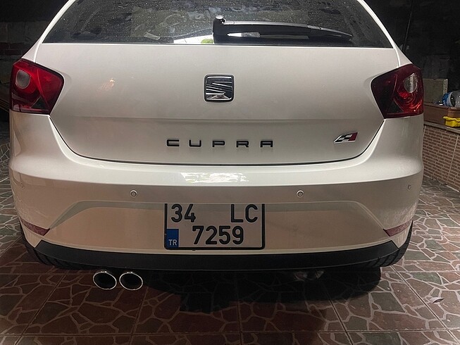  Beden siyah Renk Seat leon ibiza cupra yazı