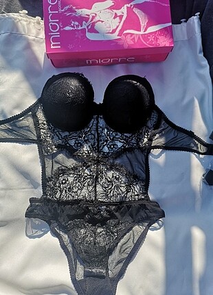 Siyah bodysuit ???? 