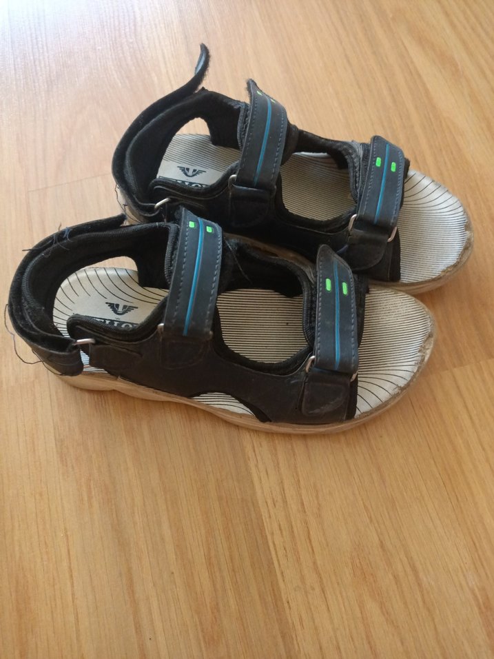 Erkek Çocuk Siyah Cırtlı Spor Sandalet - Görsel 2