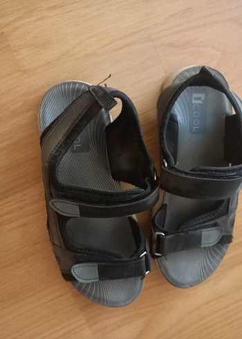 Erkek Çocuk Siyah Sokak Stili Sandalet - Görsel 3