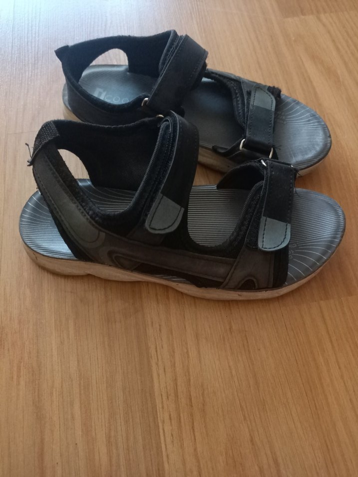 Erkek Çocuk Siyah Sokak Stili Sandalet - Görsel 2