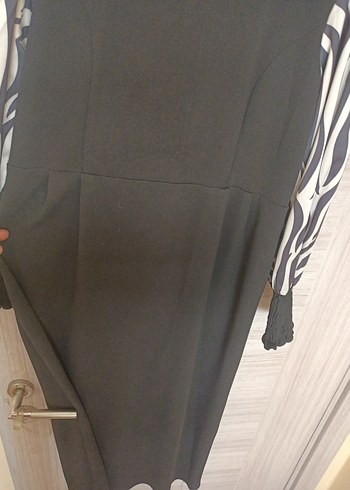 Zebra Desenli Uzun Kollu Siyah Uzun Elbise - Görsel 4