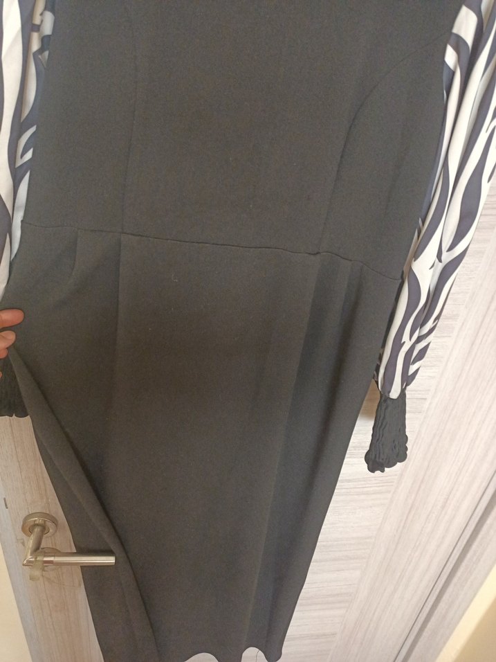 Zebra Desenli Uzun Kollu Siyah Uzun Elbise - Görsel 4