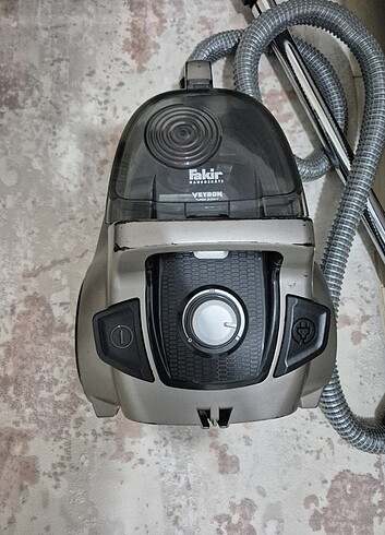 Fakir toz torbasız elektrikli süpürge 