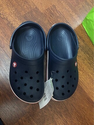 Orijinal hic giyilmemis crocs