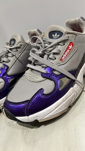 38 Beden gri Renk Adidas spor ayakkabı