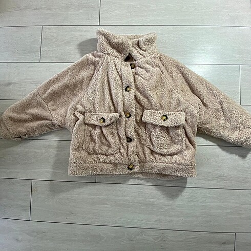 Peluş Bej Mont