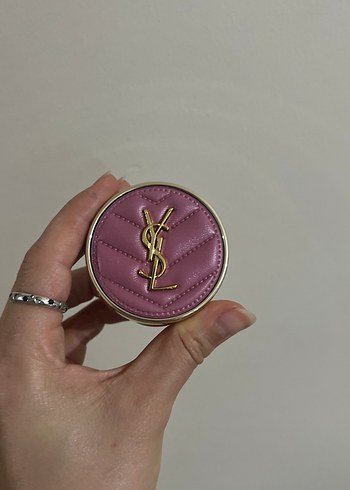 Yves Saint Laurent Yves Saint Laurent Parlak 44no Allık