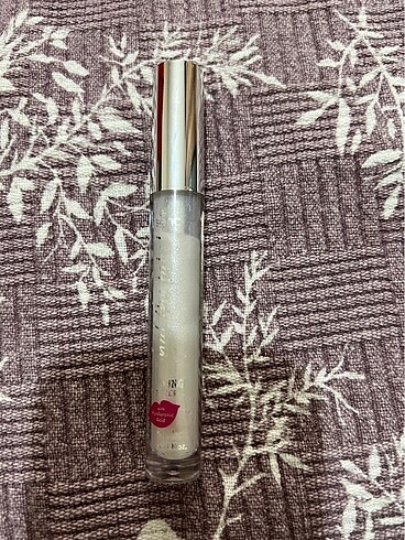 Essence dudak dolgunlaştırıcı