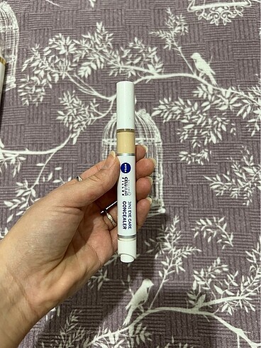 Nivea Nivea concealer kapatıcı