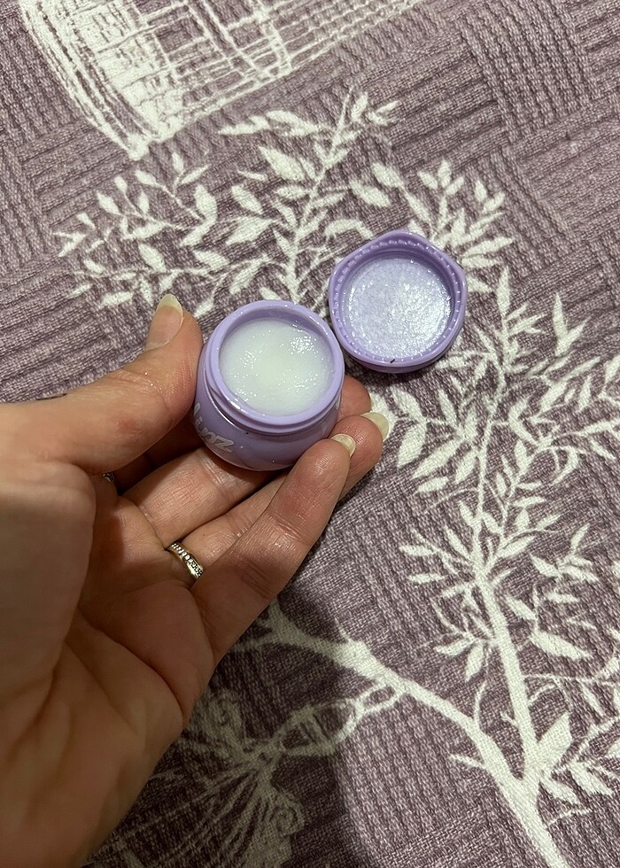 Dudak nemlendirici - Görsel 2