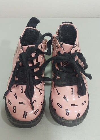 Zara Zara bebek bot