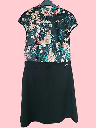 Guess mini elbise M