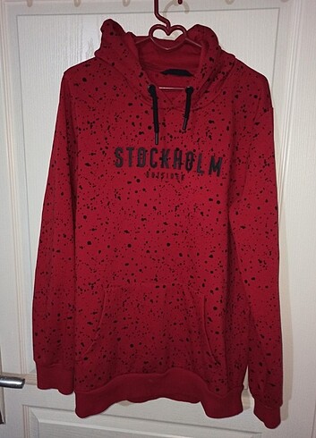 Stockholm yazılı M beden kırmızı sweatshirt 