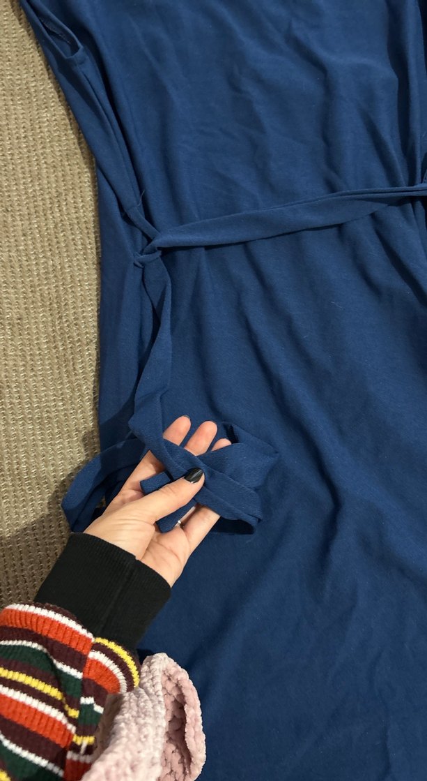 Kuşaklı Mavi Kadın Midi Elbise - Görsel 3