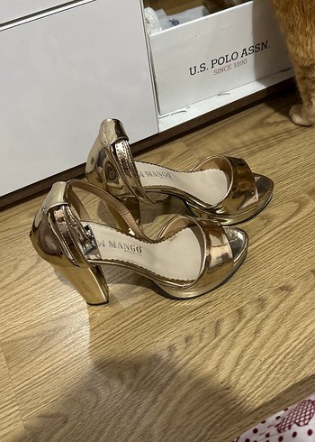 Altın Renkli Platform Topuklu Kadın Abiye Ayakkabı - Görsel 5