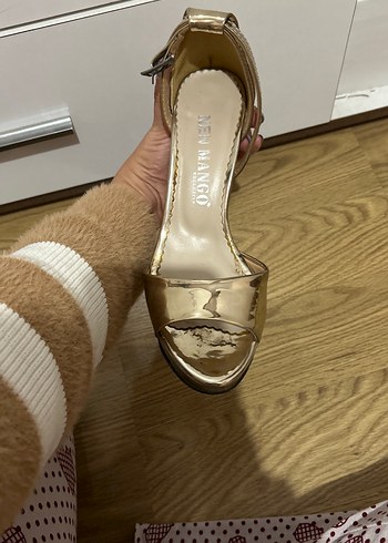 Altın Renkli Platform Topuklu Kadın Abiye Ayakkabı - Görsel 2