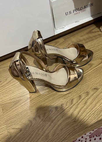 Altın Renkli Platform Topuklu Kadın Abiye Ayakkabı - Görsel 4