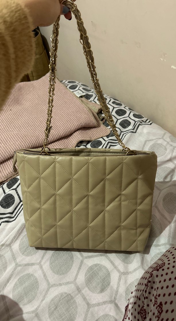 Zincir Detaylı Bej Deri Kadın Çanta - Görsel 4