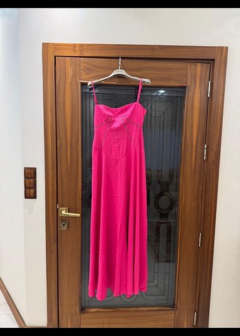 Pembe Parlak Uzun Askılı Saten Elbise - Görsel 5