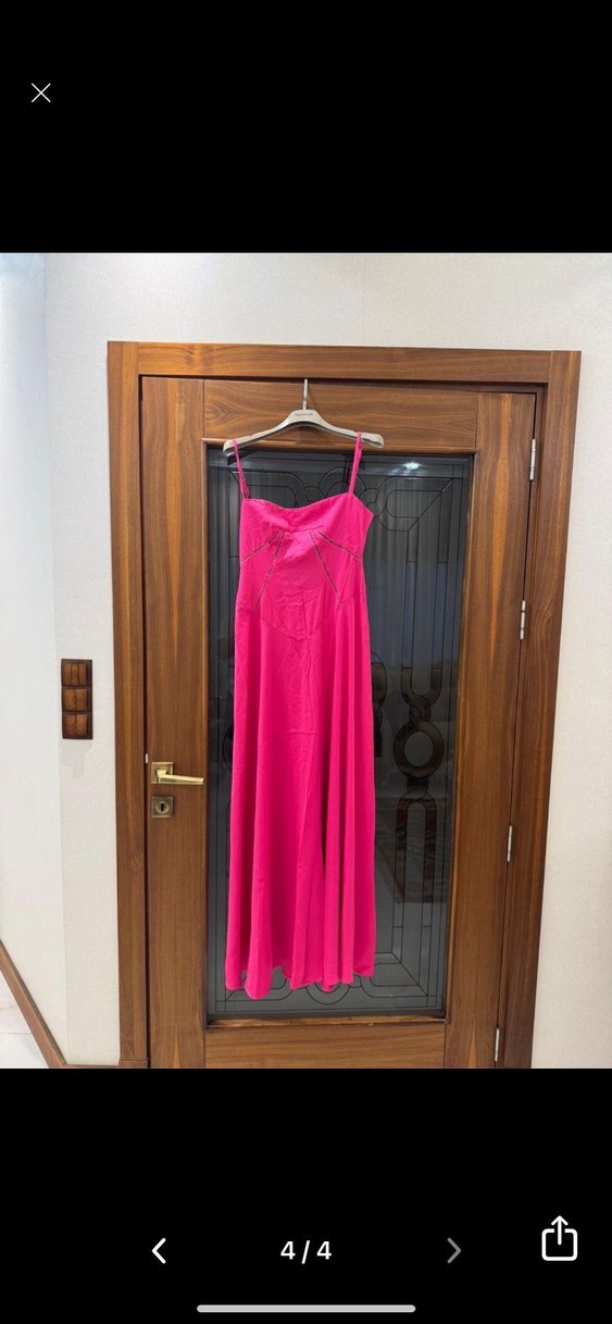 Pembe Parlak Uzun Askılı Saten Elbise - Görsel 5