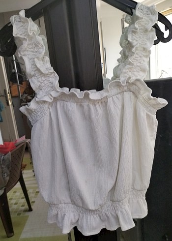 Beyaz Keten Fırfırlı Bluz lekesi var fotoda görüldüğü gibi - Görsel 2