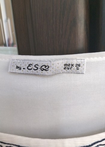 Nakışlı Beyaz Volanlı Mini Bluz - Görsel 2