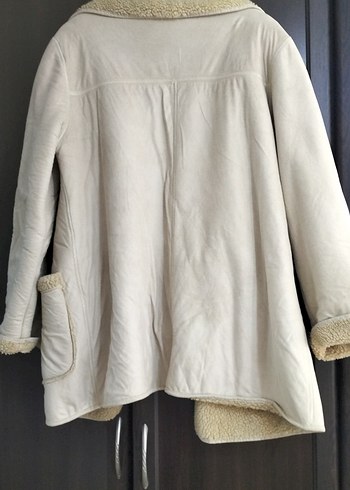 Düğmeli Beyaz Süet Midi Kadın Ceket - Görsel 3