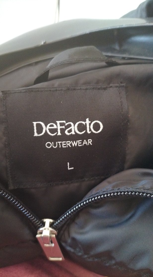 Siyah Fermuarlı Kadın Şişme Yelek - Görsel 4