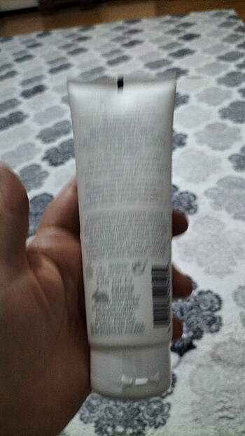 Avon El vücut kremi