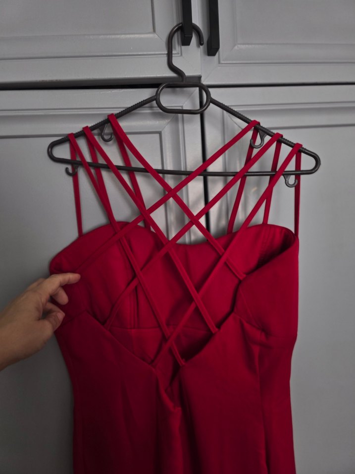 Kırmızı  İnce Askılı uzun Elbise - Görsel 3