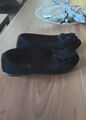 Siyah Fırfırlı Kadın Dolgu Topuk Babet - Görsel 2