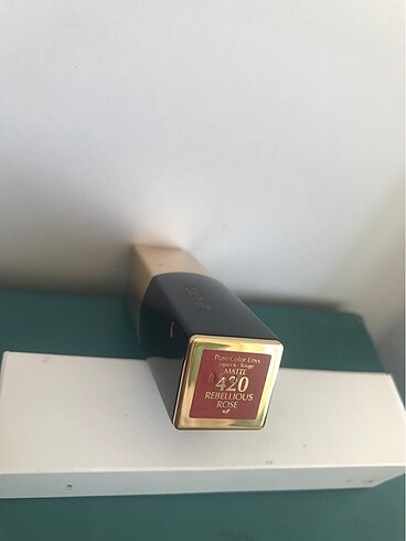  Beden Estee lauder ruj