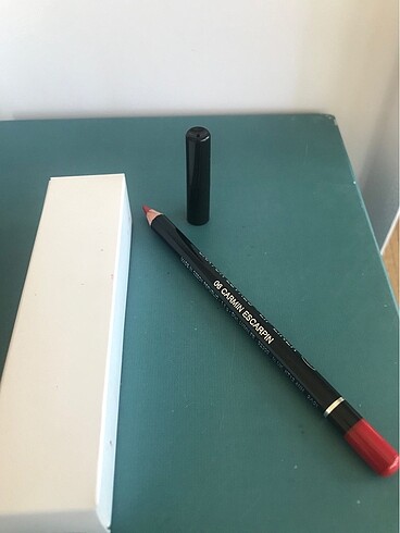 GIVENCHY Dudak kalemi