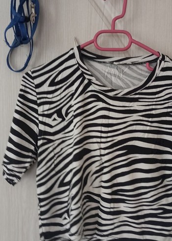 Trendyol & Milla Zebra Desenli Kadın Kısa Kollu Tişört